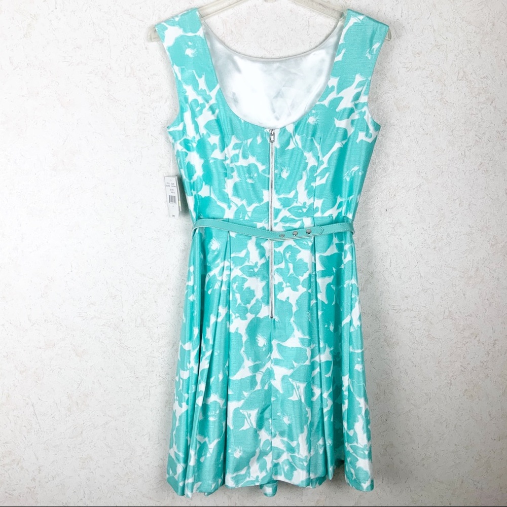 Danny And Nicole Blue White Floral Fit & Flare Dress Belt Spring Wedding Guest - Picture 4 of 7